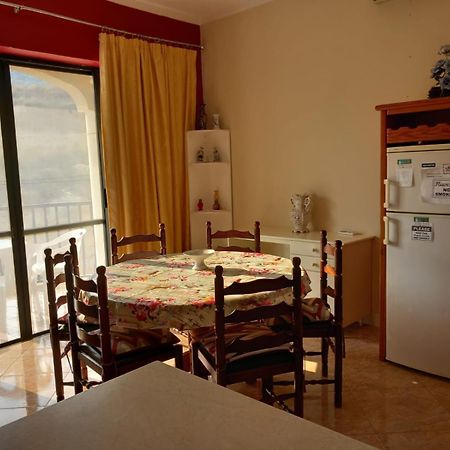 Spacious Apartment In Marsalforn, Gozo Eksteriør bilde