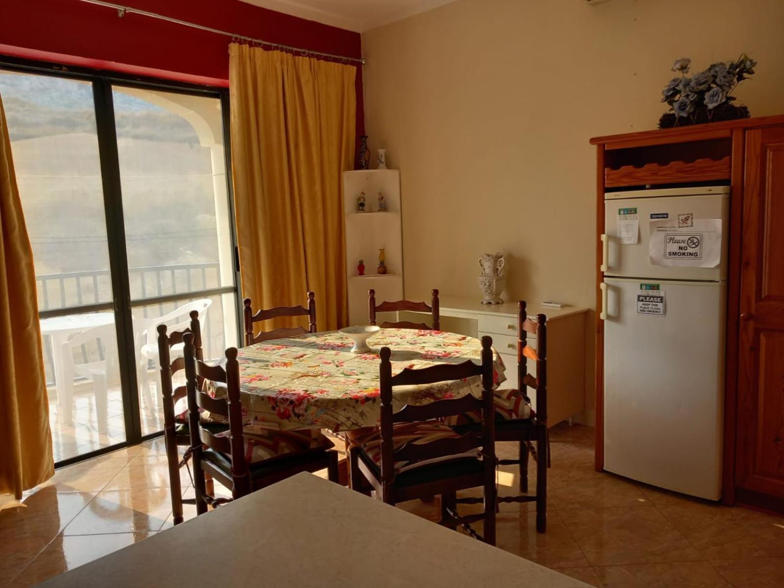 Spacious Apartment In Marsalforn, Gozo Eksteriør bilde